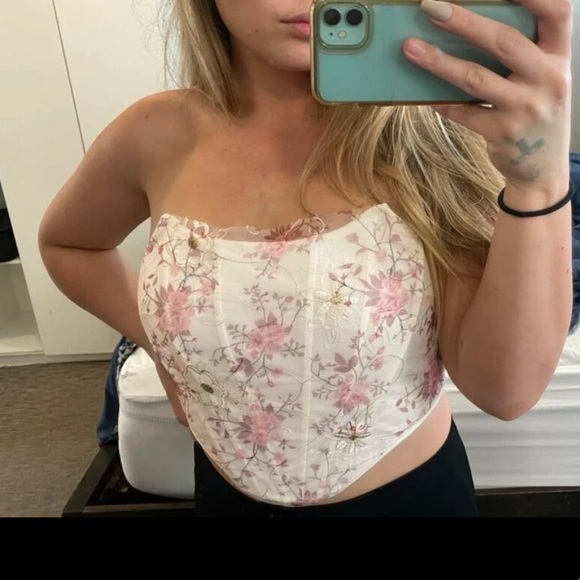 SOLD OUT - Picture 6 of 6